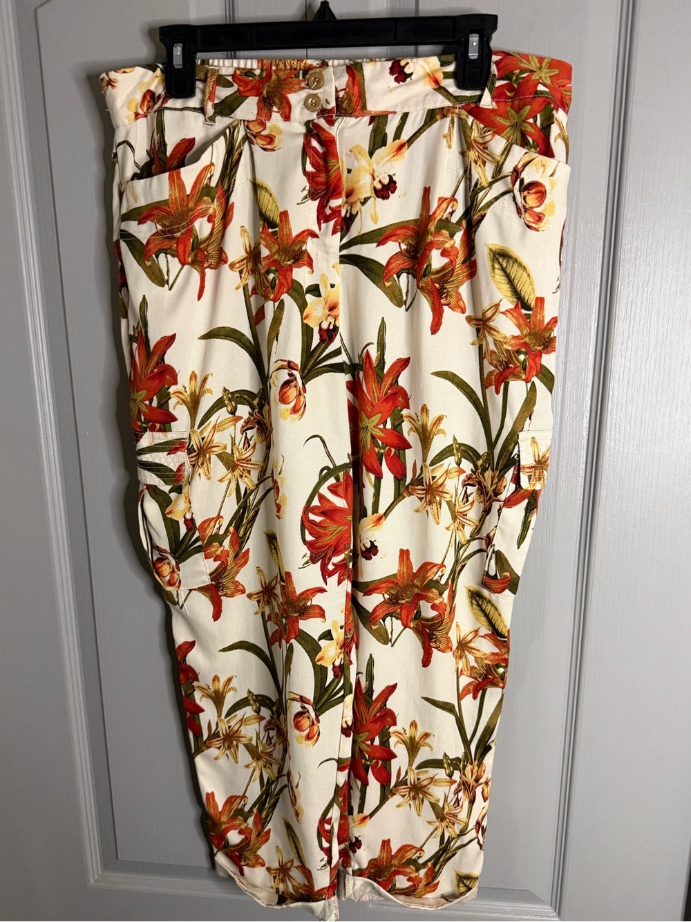 Chico's Cream Capris with Red Floral Print